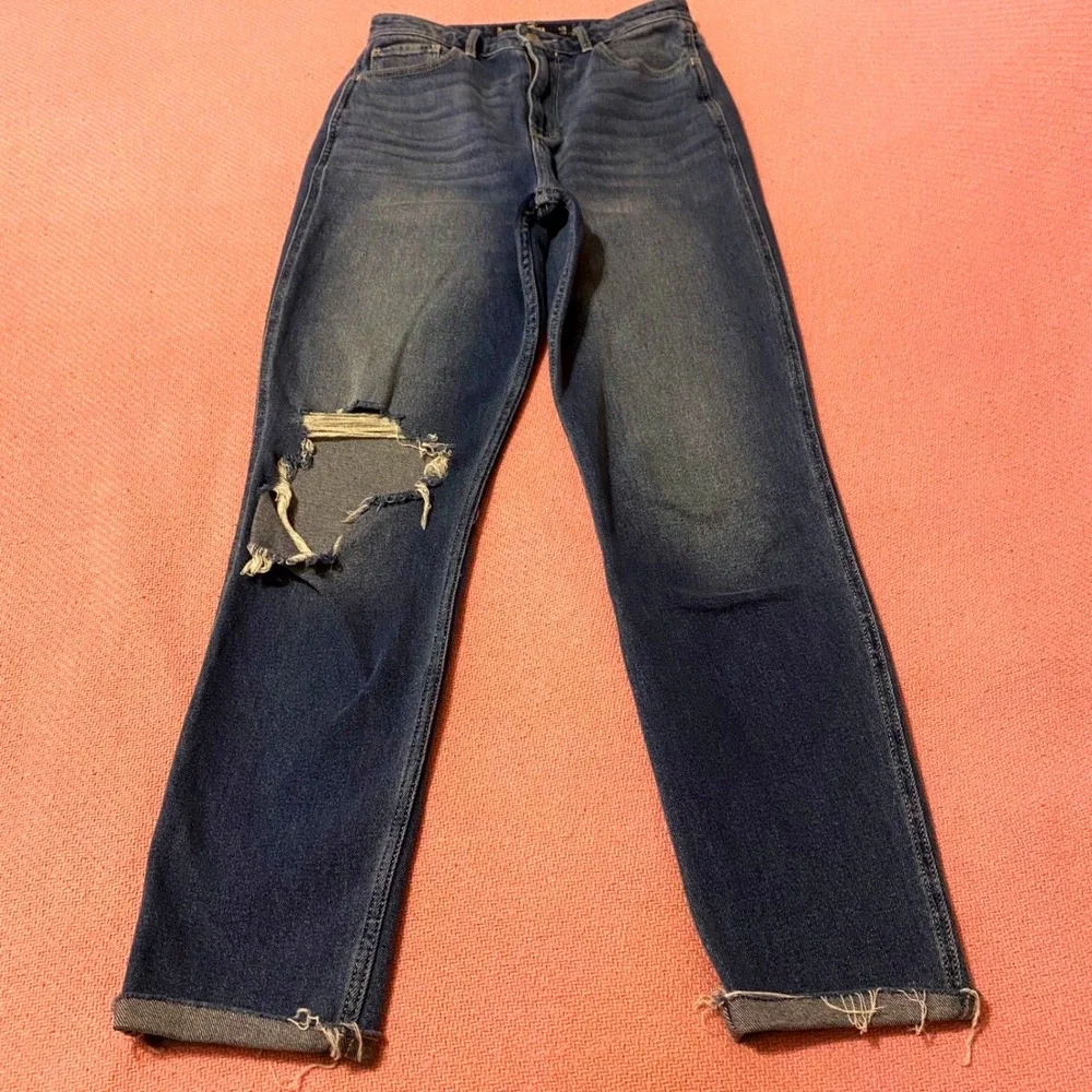 Hollister Ultra High-Rise Mom Jeans Medium Wash Distressed W26‎ L29 3L